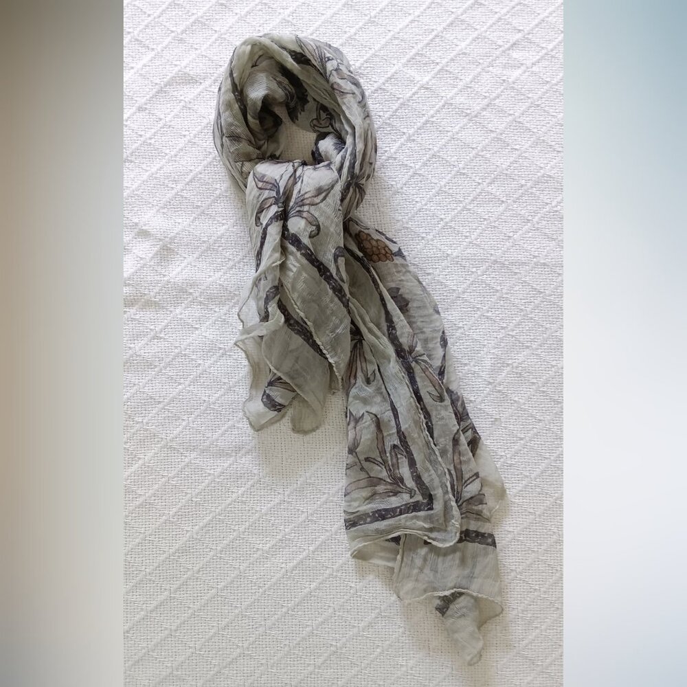 Scarf Grape Vine and Tulips Pattern Light and Dark Gray OS